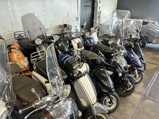 Overige  Partij 53 scooters picture 15