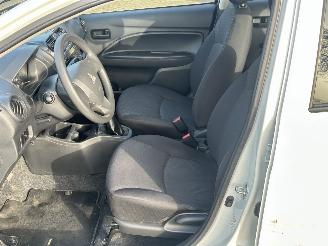 Mitsubishi Space-star 1.0 Inform picture 10