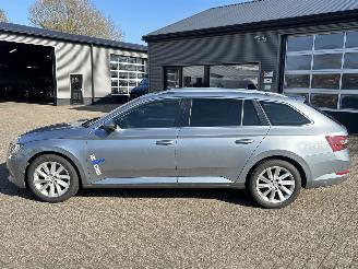 Skoda Superb Combi 2.0 TDI Style Business picture 2