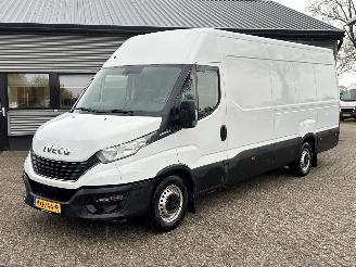 krockskadad bil bedrijf Iveco Daily 35S16V 2.3 410 H2 2021/5
