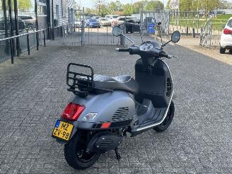 Vespa  GTS 300 Super Sport picture 5