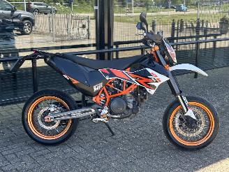 KTM 690 SMC R picture 6