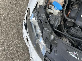 Volkswagen Golf 2.0 GTI picture 37