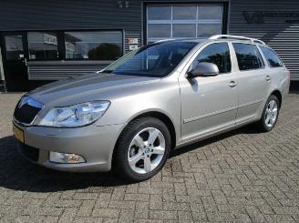  Skoda Octavia Combi 1.2 TSI Elegance 2012/1