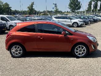 Opel Corsa 1.4-16V Cosmo picture 6