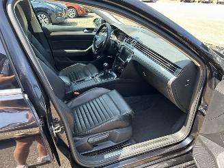 Volkswagen Passat Variant 2.0 TDI Connected Series Plus picture 13