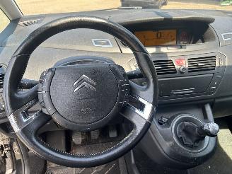 Citroën C4 PICASSO 1.8-16V Ambiance 7p. picture 16