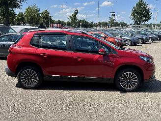 Peugeot 2008 1.2 PureTech Blue Lion picture 6