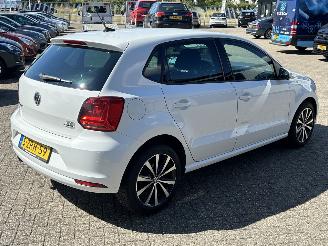 Volkswagen Polo 1.2 TSI Highline 5drs 1e eigenaar picture 5