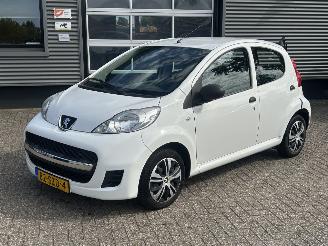 krockskadad bil auto Peugeot 107 1.0-12V XR 5drs 2011/12