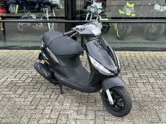 Piaggio  Zip 50 4T picture 7