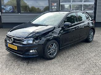 Schadeauto Volkswagen Polo 1.0 TSI Comfortline Business 2019/8