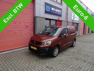 Käytettyjen commercial vehicles Peugeot Partner 1.6 BlueHDI Premium navi 2 x schuifdeur airco 2019/1