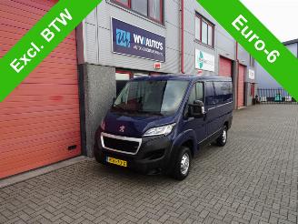 bruktbiler bedrijf Peugeot Boxer 330 2.2 BlueHDi 120 L1H1 Premium 3 zits airco 2019/11