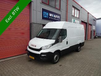 bruktbiler bedrijf Iveco Daily 35S15V 2.3 352 H3 L 3 zits airco 3500kg ahk 2015/12