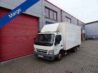 Vaurioauto  commercial vehicles Mitsubishi Canter fuso 3C13 3.0 DI 385 bakwagen airco let op motor defect!!!!!!!!!!! 2010/5
