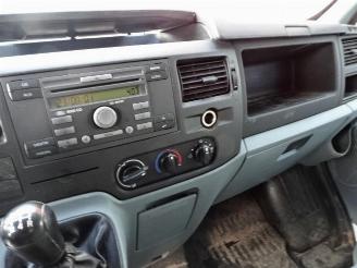 Ford Transit 300S 2.2 TDCI SHD 3 zits airco picture 11