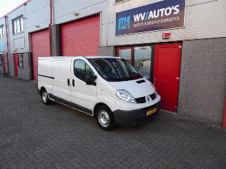 Renault Trafic 2.0 dCi T29 L2H1 airco 3 e versnelling stuk !!! picture 4