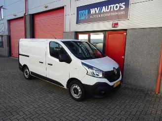 Renault Trafic 1.6 dCi T27 L1H1 Comfort 3 zits airco picture 4