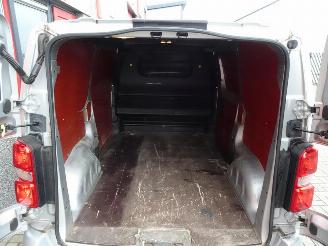 Peugeot Expert 227S 2.0 BlueHDI 180 Premium Pack 3 zits picture 13