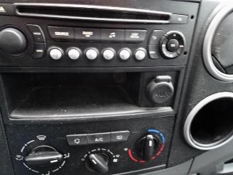 Peugeot Partner 120 1.6 BlueHDi 100 L1 Première S&S xxl airco picture 7