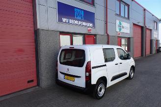 Peugeot Partner 1.5 BlueHDI Premium met achterklep airco picture 4