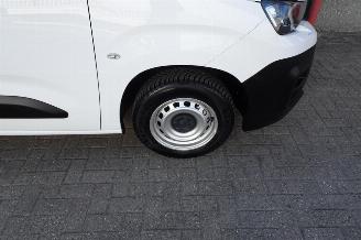 Peugeot Partner 1.5 BlueHDI Premium met achterklep airco picture 29