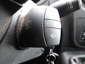 Renault Master T35 2.3 dCi L2H2 airco omvormer standkachel picture 21