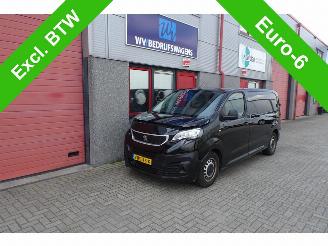 skadebil bedrijf Peugeot Expert 2.0 BlueHDI 120 Standard Premium airco navi automaat 2021/11