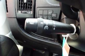 Peugeot Boxer 335 2.2 BlueHDi 140 L3H2 Premium DC picture 10