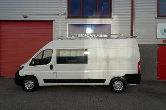 Peugeot Boxer 335 2.2 BlueHDi 140 L3H2 Premium DC picture 6