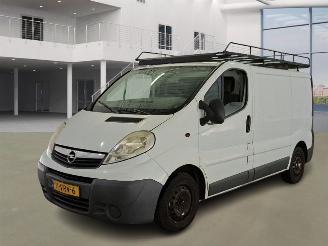 krockskadad bil auto Opel Vivaro  2008/6
