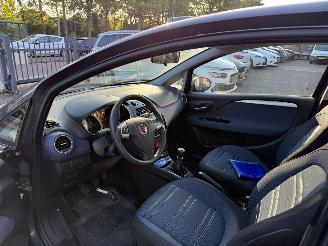 Fiat Punto Evo 1.4 Dynamic  Hatchback 3-dr. picture 11