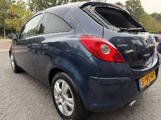 Opel Corsa 1.2-16V Selection Hatchback 3-dr. picture 15