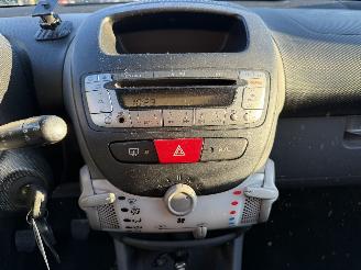 Toyota Aygo 1.0-12V Comfort  AIRCO  (Hatchback 5-dr.) picture 19