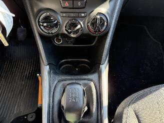 Peugeot 2008 1.2 PureTech Blue Lion (SUV 5-dr.) picture 13