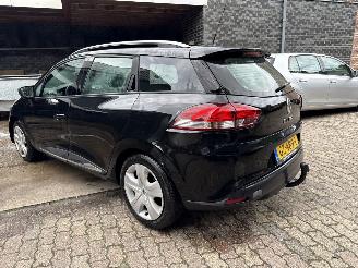 krockskadad bil auto Renault Clio 1.5 dCi ECO Dynamique 2015/7