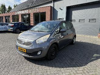 Damaged car Kia Venga 1.6 CVVT Comfort Pack  AUTOMAAT  (MPV 5-dr.) 2010/9
