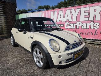 Voiture accidenté Mini Cooper 1.6 cooper chill 2005/6