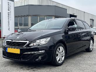 Auto incidentate Peugeot 308 SW 1.2 PureTech Blue Lease Executive 2016/7