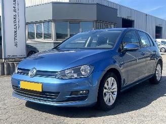 Damaged car Volkswagen Golf 1.0 TSI Connected Series AUTOMAAT 2016/12