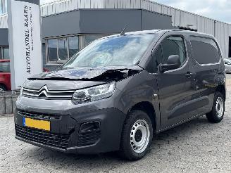 krockskadad bil bedrijf Citroën Berlingo 1.5 BlueHDi 100 S&S L1 2023/9