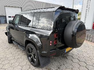 Landrover Defender Urban package 2.0 D240 110 SE picture 4