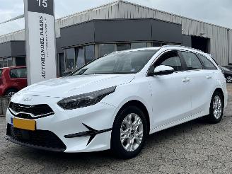 krockskadad bil auto Kia Ceed Sportswagon 1.0 T-GDi DynamicLine 2023/7