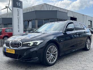 uszkodzony samochody osobowe BMW 3-serie Touring 320e 2022/10