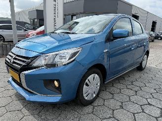 krockskadad bil auto Mitsubishi Space-star 1.2 Connect+ 2022/4