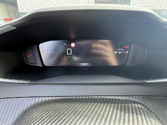 Peugeot 2008 1.2 PureTech 100 Allure picture 21