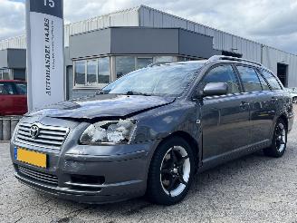 Damaged car Toyota Avensis Wagon 2.0 VVTi Linea Sol 2006/1