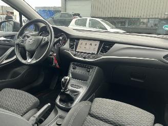Opel Astra Sports Tourer 1.6 CDTI Online Edition picture 11