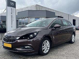 skadebil auto Opel Astra Sports Tourer 1.6 CDTI Online Edition 2017/5